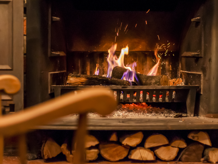Estufa de leña o chimenea: la elección que muchos hacen mal